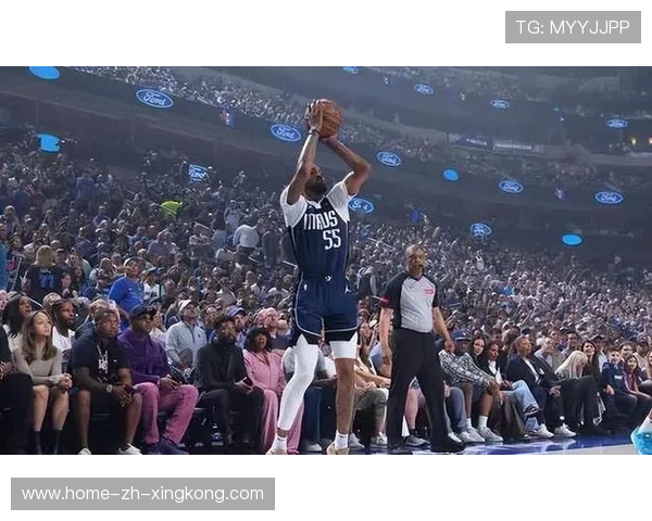 戴维斯二次进攻果断又稳定,洛杉矶战胜压力