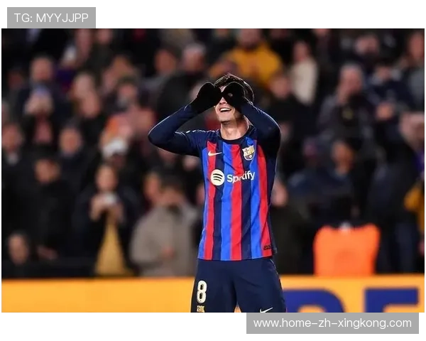 巴萨连续传递创造空当，佩德里推射被封